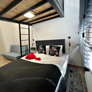 Apartament Apartments- Loft - Komuny Paryskiej 72, Wrocław